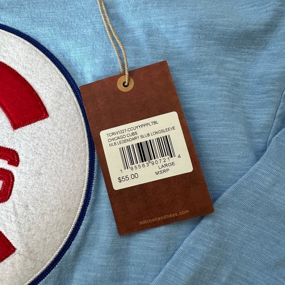 Mitchell & Ness new with tags, Chicago Cubs long sleeve T-shirt. - Picture 5 of 7